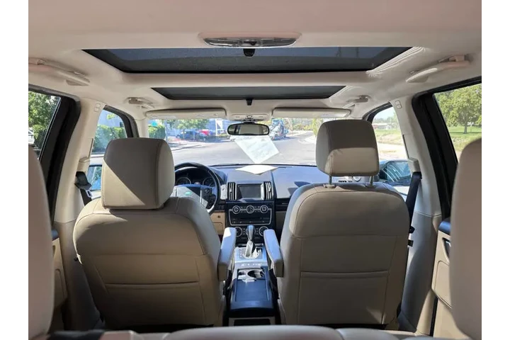 $10285 : 2013 Land Rover LR2 HSE LUX image 9