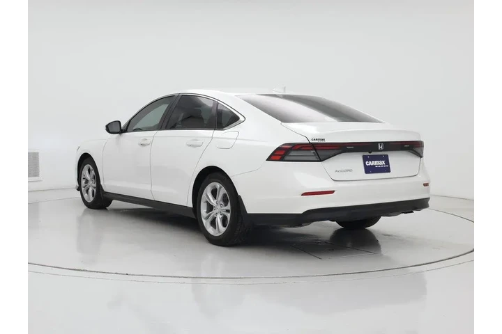 $22998 : Honda Accord 2023 LX 4dr Sed image 2