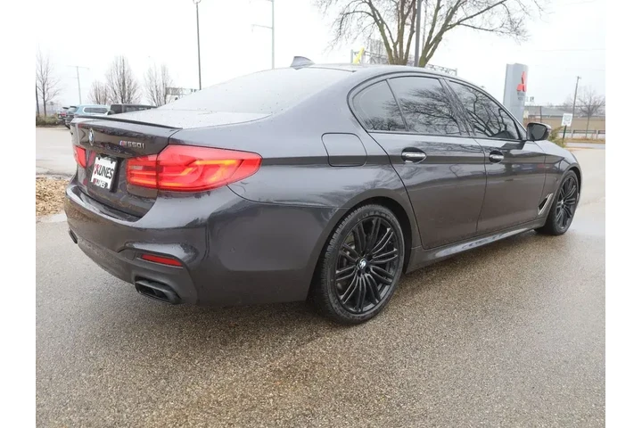 $22877 : BMW 5 Series 2018 AWD M550i image 9