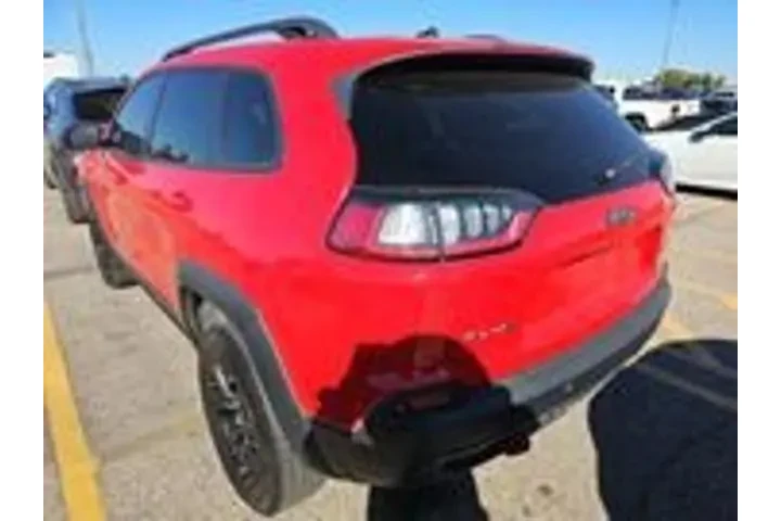 $13455 : Jeep Cherokee 2019 4x4 Trail image 2