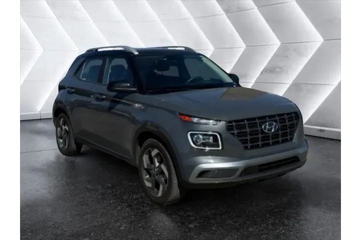 $21995 : Hyundai VENUE 2025 Limited 4 image 1
