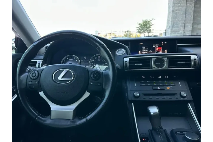 $19750 : Lexus IS 200t 2016 4dr Sedan image 5