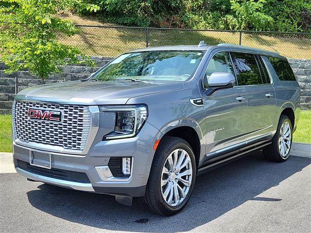 $85837 : 2022 GMC Yukon XL Denali image 1