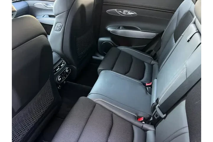 $34999 : Genesis GV70 2023 AWD 2.5T S image 5