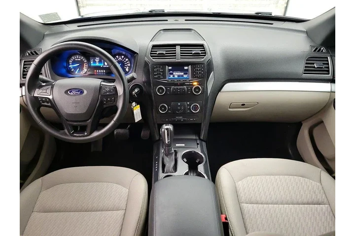 $15998 : Ford Explorer 2018 Base 4dr image 9