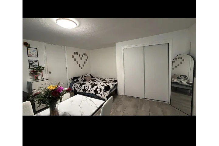 $1200 : Estudio image 6