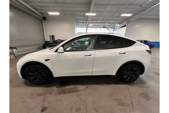 $34495 : Tesla Model Y 2024 image 6