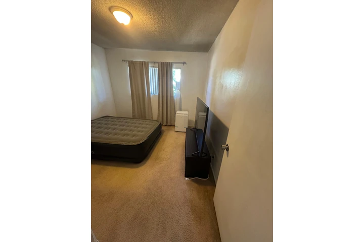 $900 : Rento cuarto para persona sola image 6