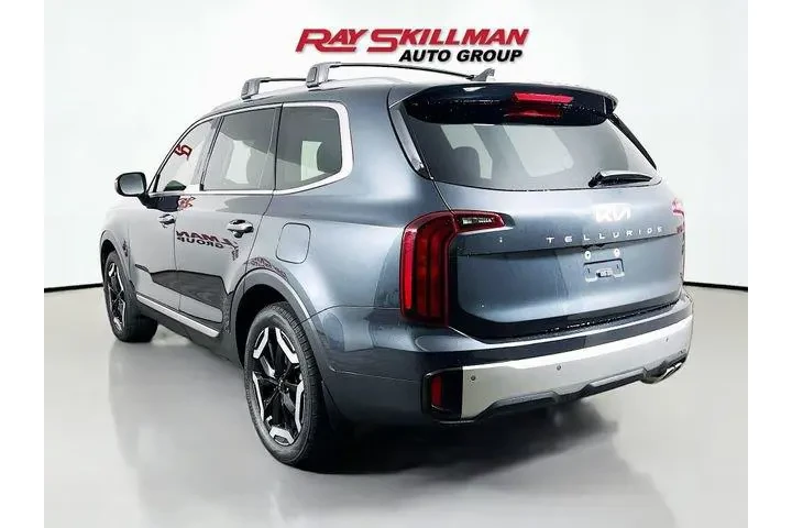 $31975 : Kia Telluride 2024 S 4dr SUV image 5