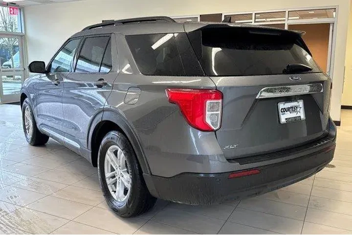 $23296 : Ford Explorer 2021 XLT 4dr S image 6