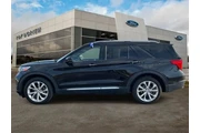 $39900 : Ford Explorer 2023 AWD Plati thumbnail