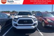 PRE-OWNED 2018 TOYOTA TACOMA en Madison WV