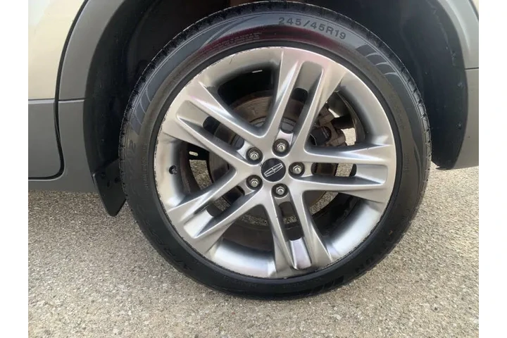 $5995 : 2016 MKC Reserve image 10