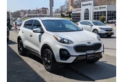 $18695 : Kia Sportage 2022 AWD LX 4dr thumbnail