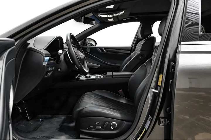 $32990 : 2023 G80 2.5T image 5