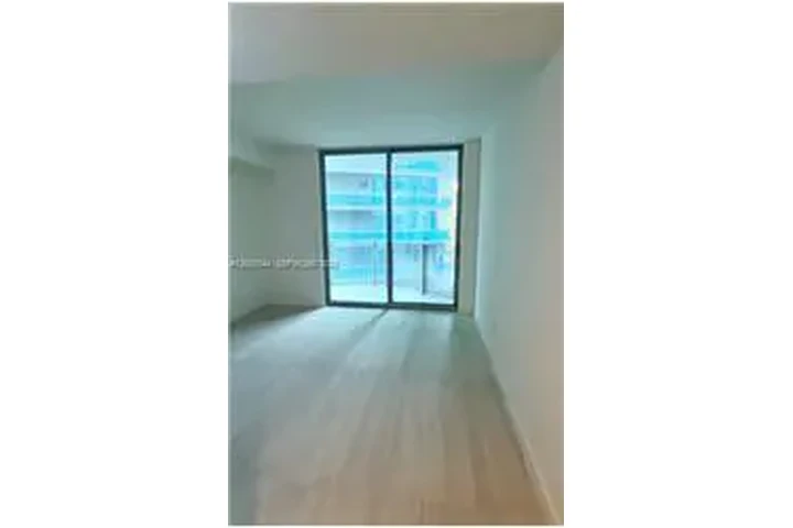 $6300 : Rental property with 1 bedro image 8