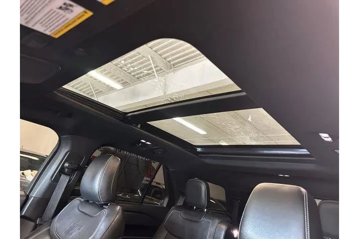 $40000 : Ford Explorer 2023 AWD ST 4d image 4