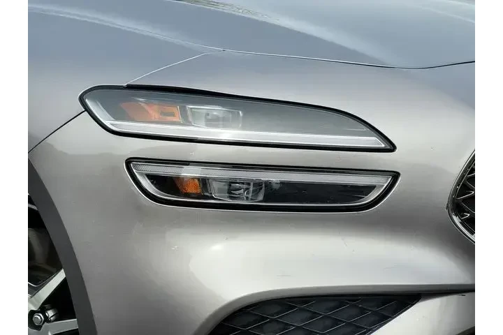 $26888 : Genesis G70 2025 2.5T Standa image 10