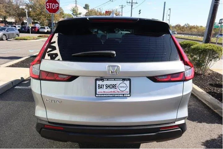 $25256 : Honda CR-V 2024 LX 4dr SUV image 7