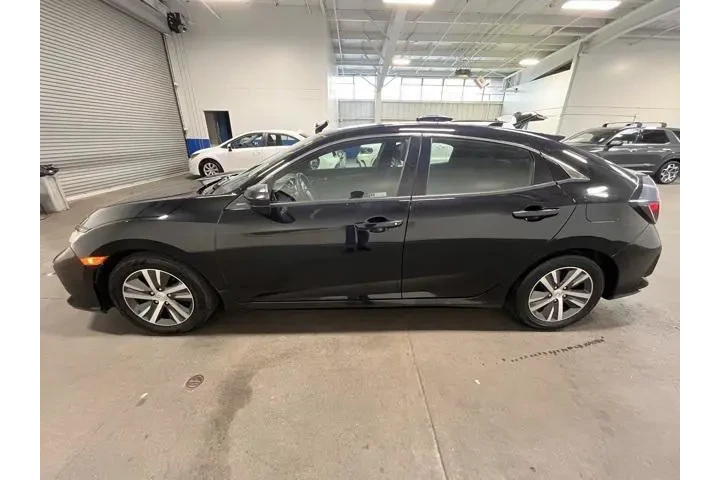 $19953 : Honda Civic 2020 LX 4dr Hatc image 6