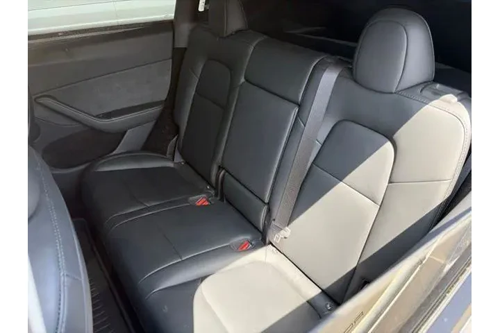 $35976 : Tesla Model Y 2024 AWD Long image 8