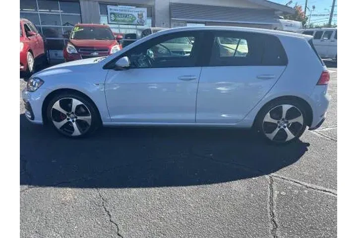 2018 Golf GTI SE image 9