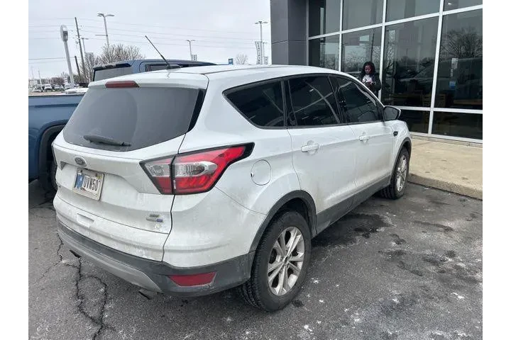 $9995 : Ford Escape 2017 AWD SE 4dr image 4