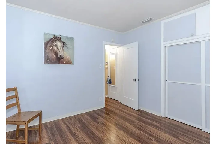 $1950 : with utilities 🏝Glendale🏝 image 1
