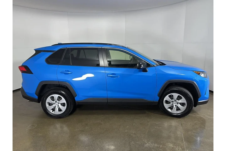 $20000 : Silver Certified 2020 RAV4 LE image 7