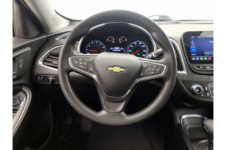 $16998 : Chevrolet Malibu 2023 LT 4dr image 10
