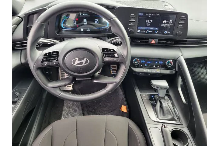 $20769 : Hyundai ELANTRA 2025 SEL Spo image 4