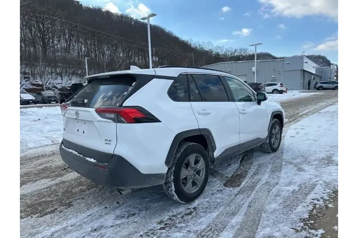 $32509 : Toyota RAV4 2025 AWD XLE 4dr image 9