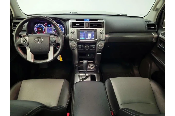 $31998 : Toyota 4Runner 2018 4x4 SR5 image 9