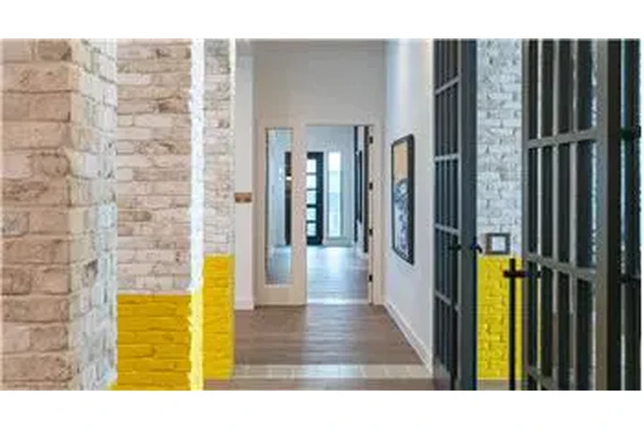 $2076 : Rental property with 2 bedro image 8