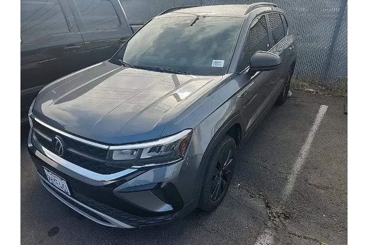 $18481 : Volkswagen Taos 2023 S 4dr S image 3