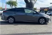 2017 Toyota Prius Prime thumbnail