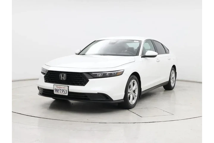 $24998 : Honda Accord 2024 LX 4dr Sed image 4