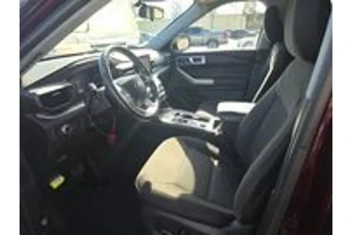 $29500 : Ford Explorer 2022 AWD XLT 4 image 4