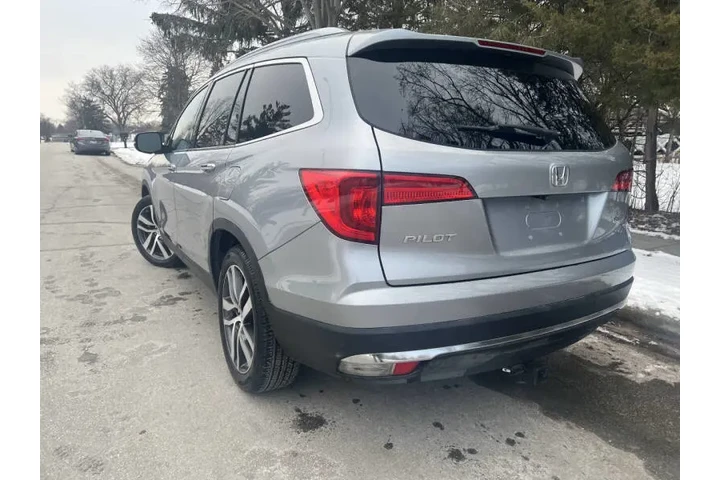 $15997 : 2017 Pilot Touring image 5