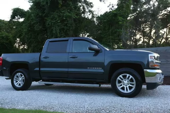 $17000 : 2017 Chevrolet Silverado LT 4D image 4