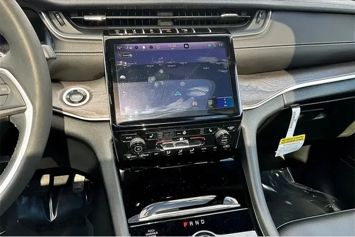 $31715 : Jeep Grand Cherokee 2024 4x4 image 6