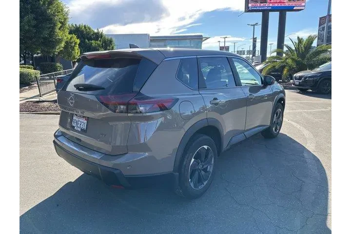 $23991 : Nissan Rogue 2024 SV 4dr Cro image 4