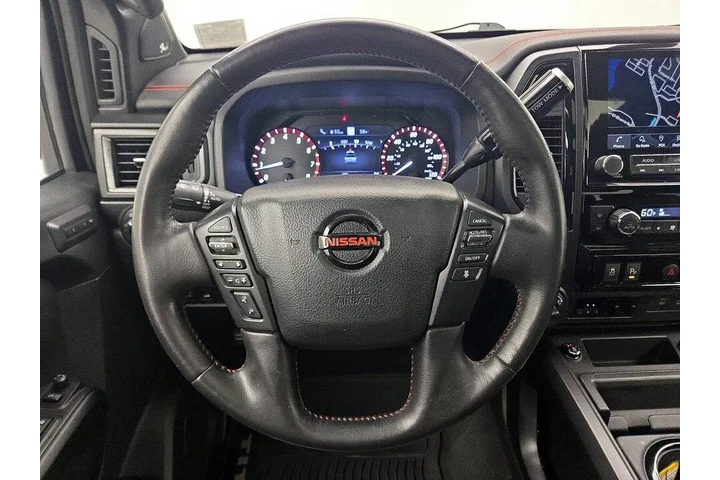 $32998 : Nissan Titan 2021 4x4 PRO-4X image 10