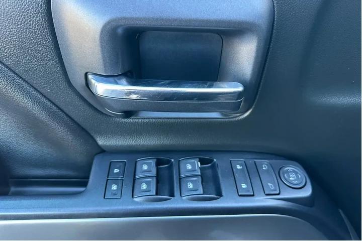 $23400 : Chevrolet Silverado 1500 201 image 10