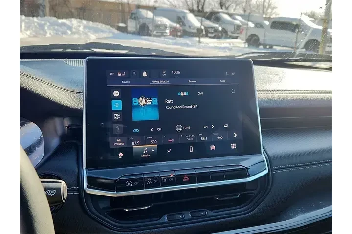 $20000 : Jeep Compass 2023 4x4 Latitu image 10