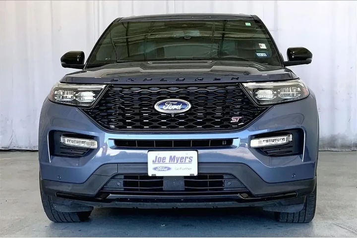 $28992 : Ford Explorer 2021 AWD ST 4d image 3
