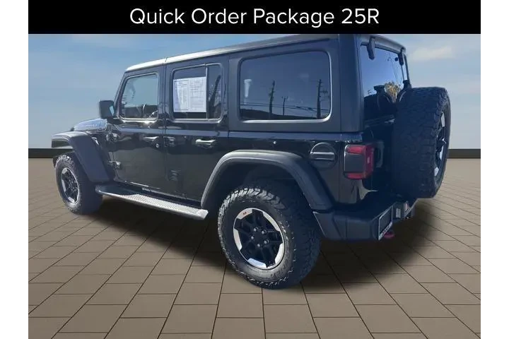 $26979 : Jeep Wrangler Unlimited 2021 image 4