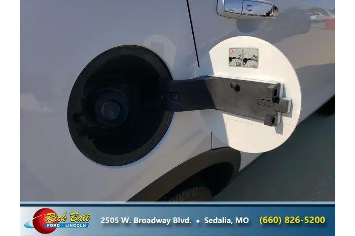 $19995 : Buick Encore 2022 AWD Prefer image 10