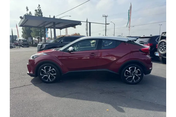 $12998 : 2018 C-HR XLE image 10