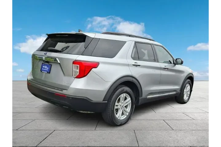 $32997 : Ford Explorer 2023 AWD XLT 4 image 6